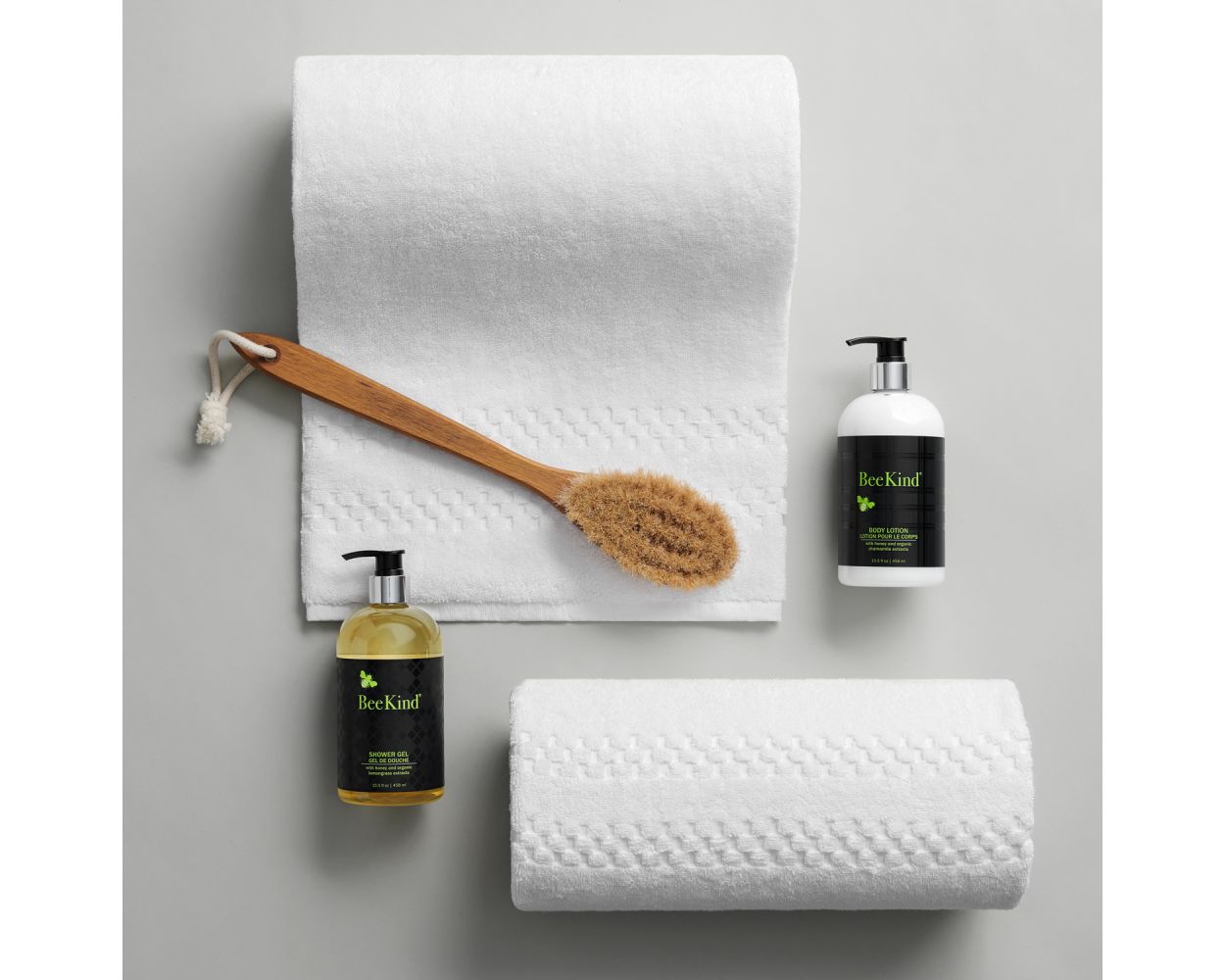 Gilchrist Soames BeeKind Luxury Towel Bath Body Gift Set